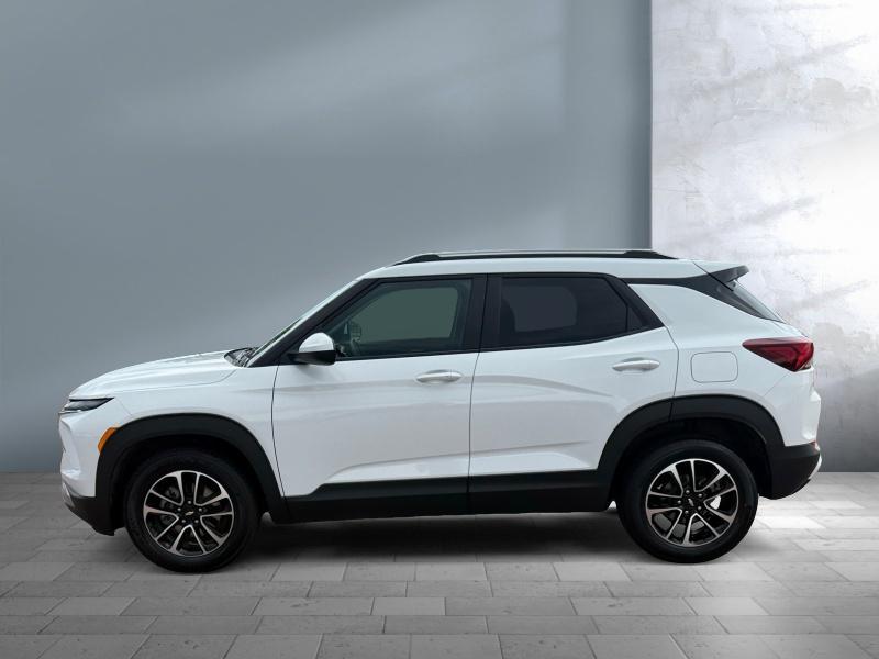 used 2025 Chevrolet TrailBlazer car, priced at $26,999