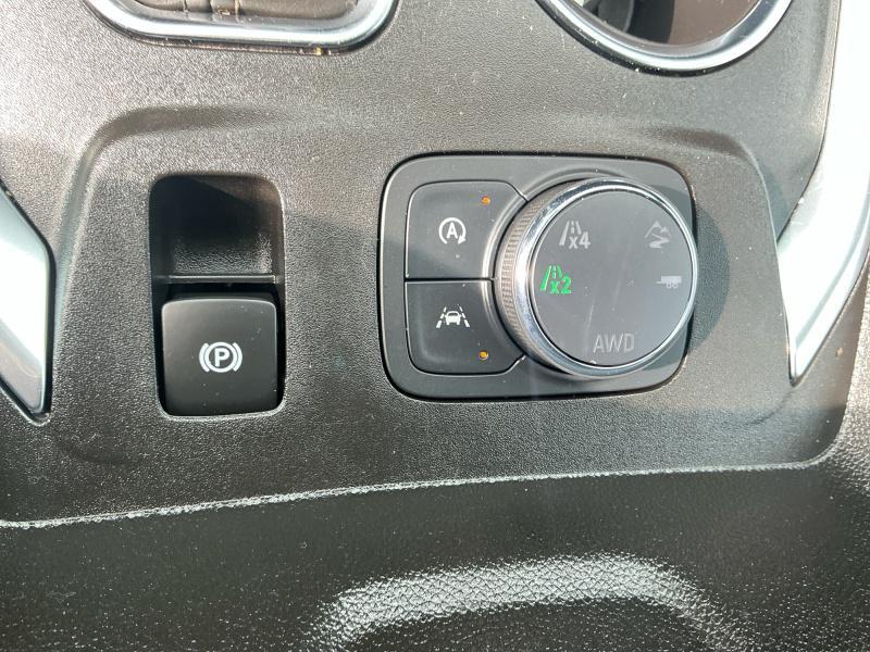 used 2023 Chevrolet Traverse car, priced at $40,995