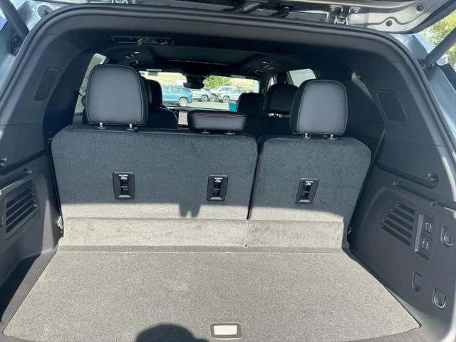 new 2025 Chevrolet Traverse car, priced at $59,494
