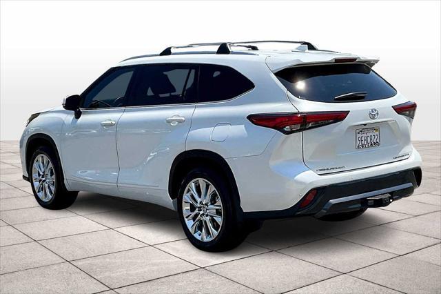 used 2023 Toyota Highlander car, priced at $41,988