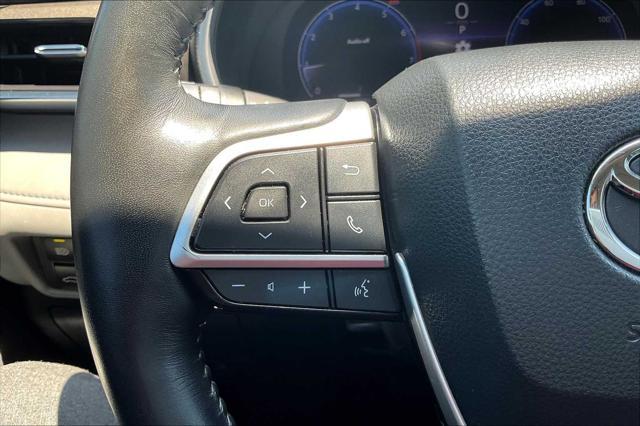 used 2023 Toyota Highlander car, priced at $41,988