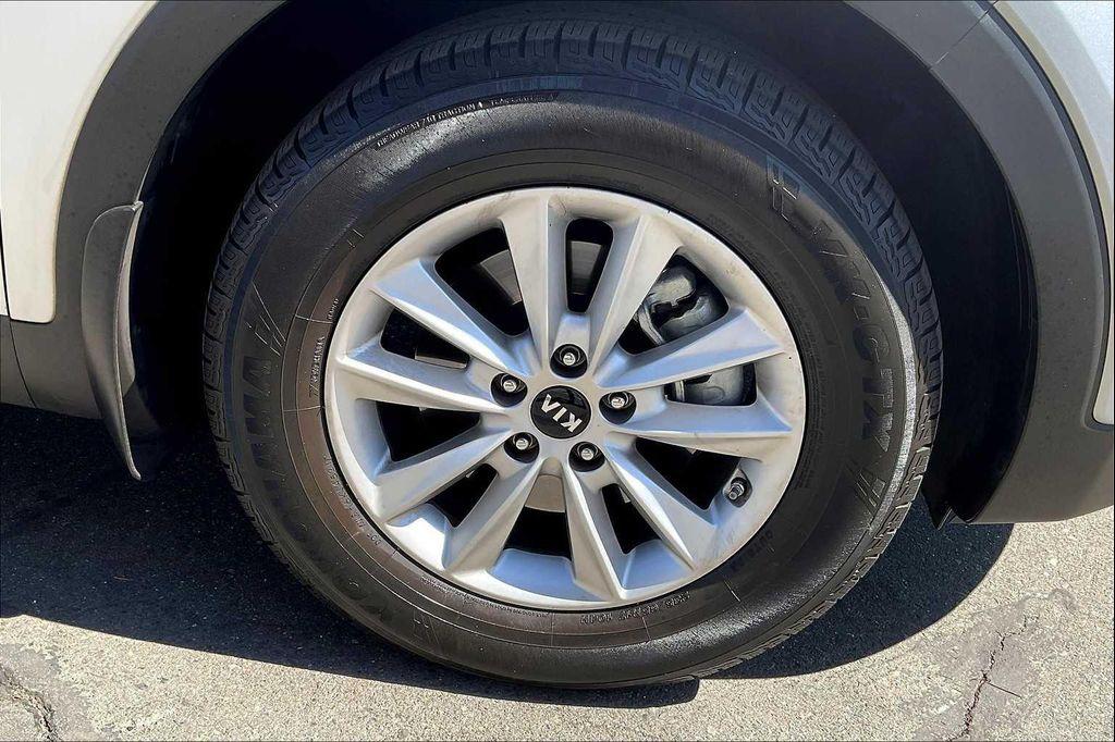 used 2019 Kia Sorento car, priced at $14,900