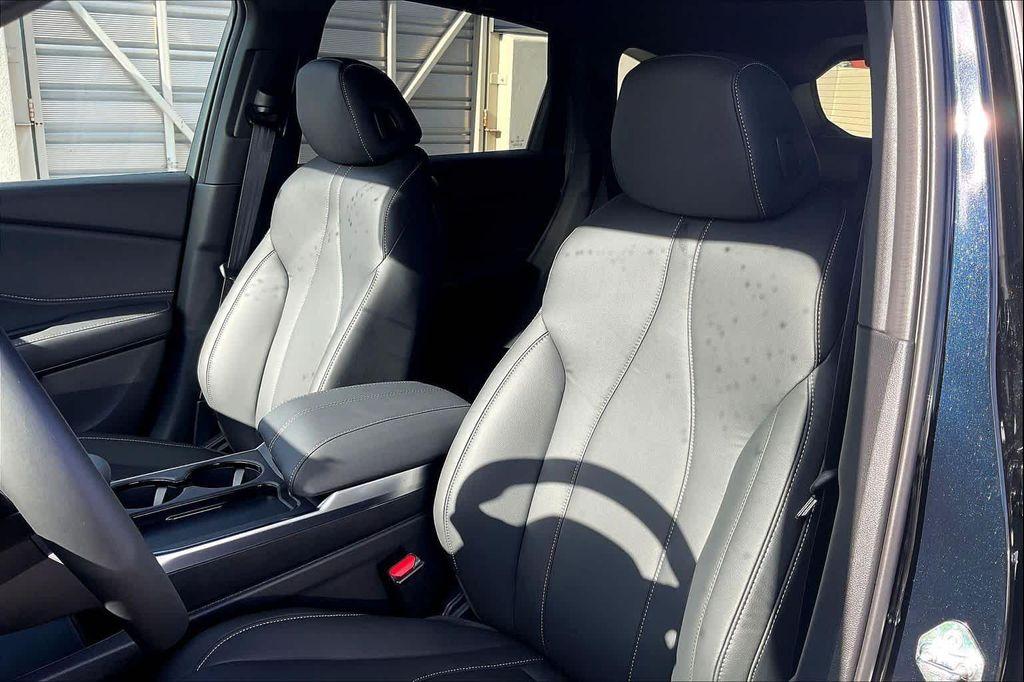 new 2025 Acura RDX car, priced at $46,650