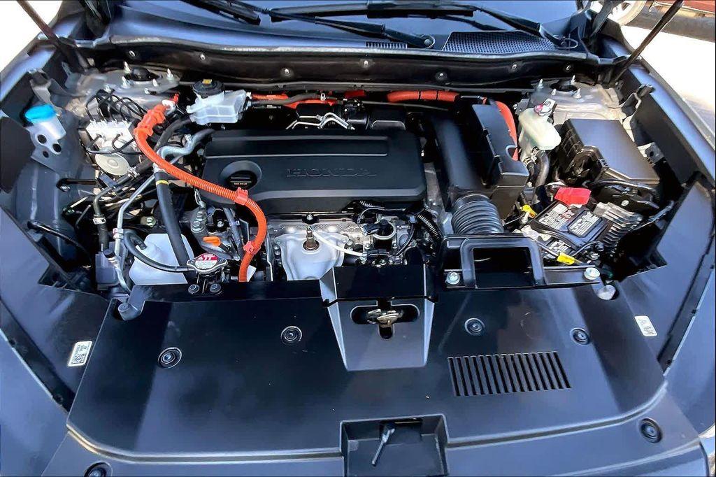 used 2023 Honda CR-V Hybrid car, priced at $33,900