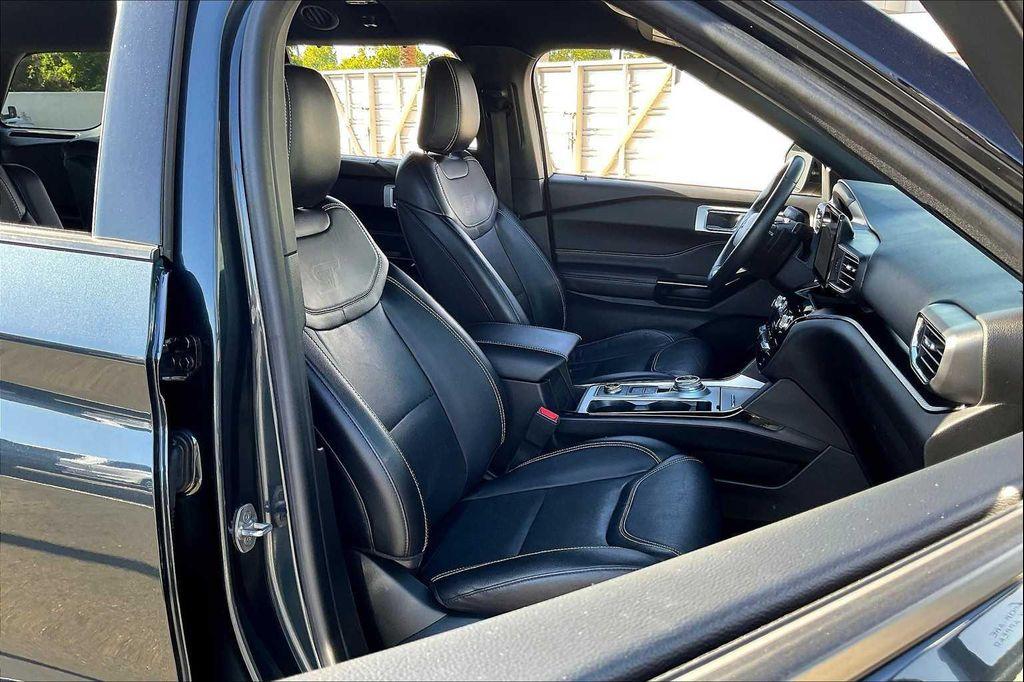 used 2022 Ford Explorer car, priced at $37,900
