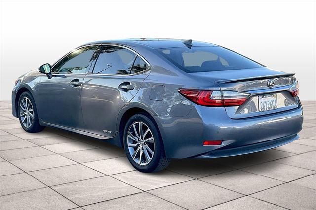 used 2018 Lexus ES 300h car, priced at $25,991