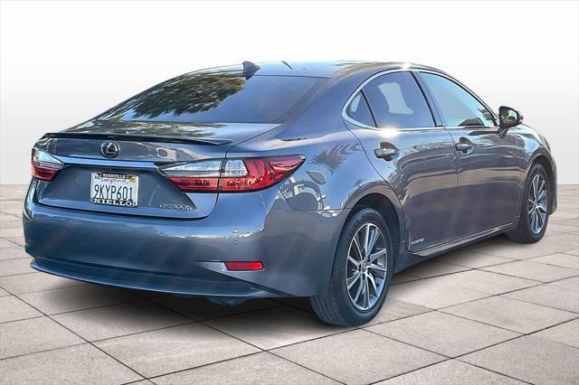 used 2018 Lexus ES 300h car, priced at $25,991