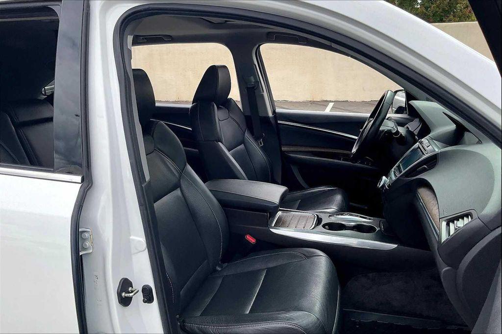 used 2020 Acura MDX car, priced at $33,900