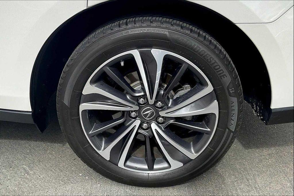 used 2020 Acura MDX car, priced at $33,900