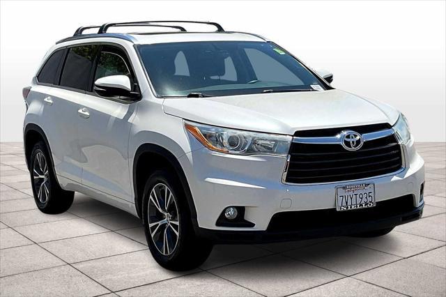 used 2016 Toyota Highlander car, priced at $18,409