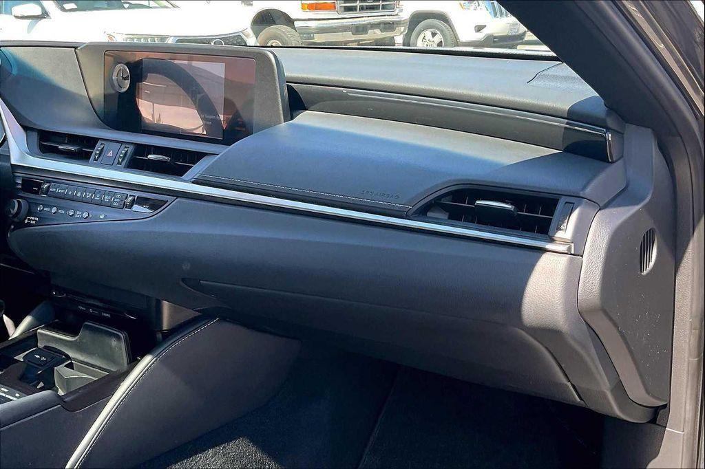 used 2019 Lexus ES 350 car, priced at $27,988
