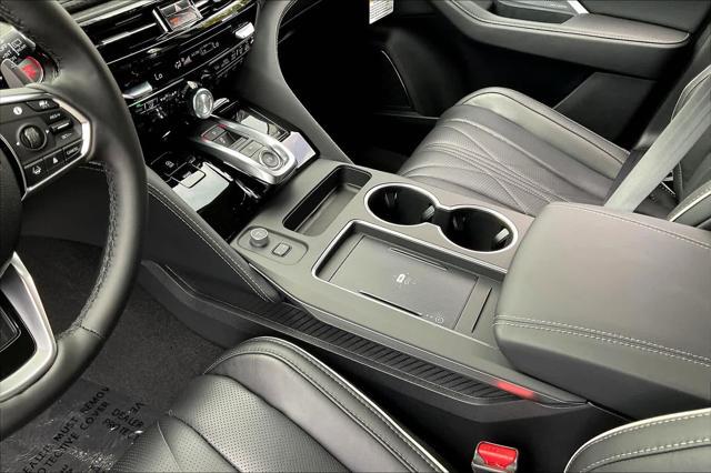 new 2025 Acura MDX car, priced at $68,250