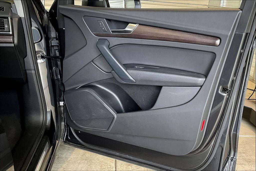 used 2021 Audi Q5 car, priced at $22,817