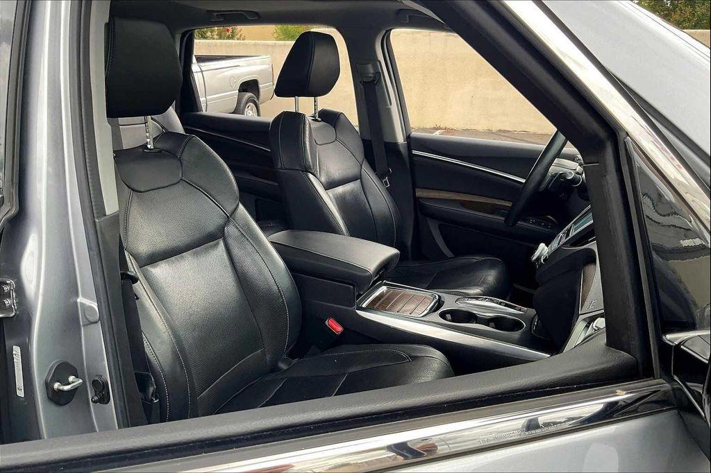 used 2020 Acura MDX car, priced at $28,489