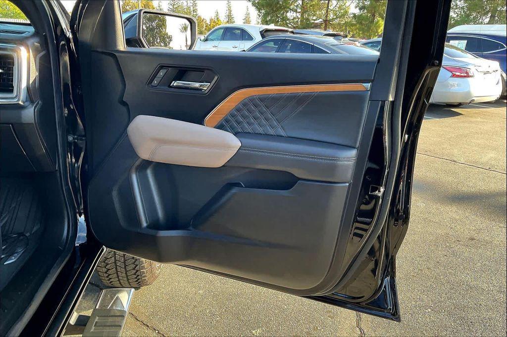 used 2024 GMC Canyon car, priced at $43,990