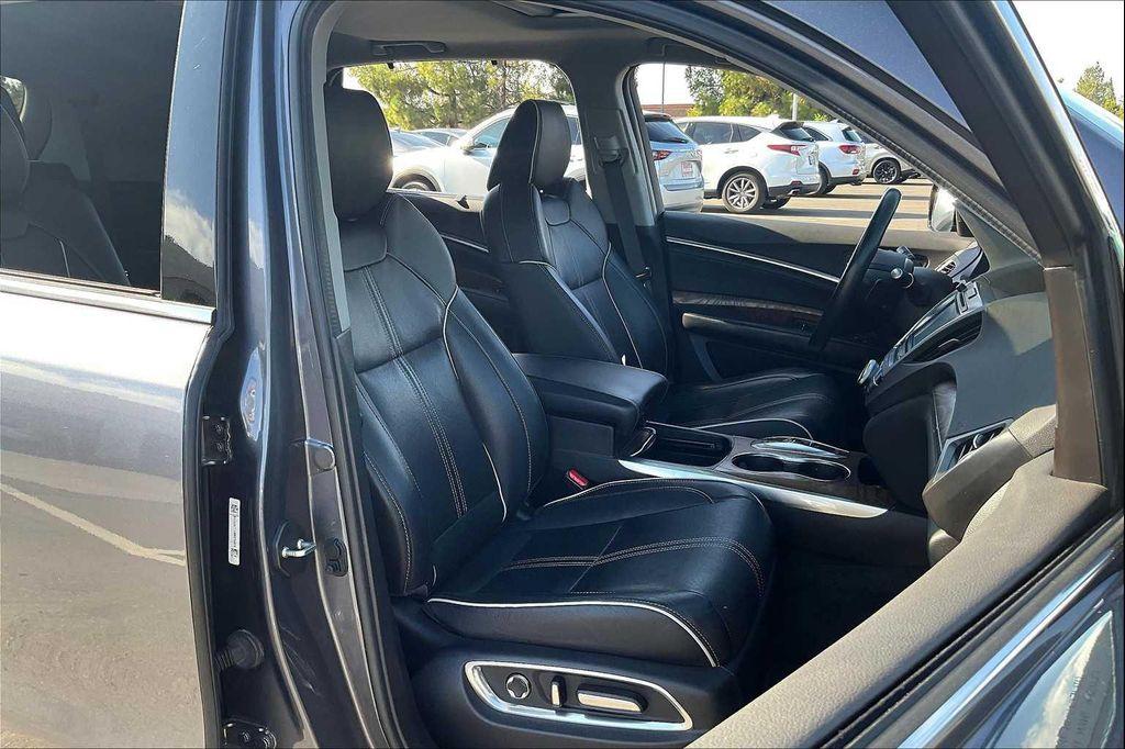 used 2020 Acura MDX car, priced at $30,900