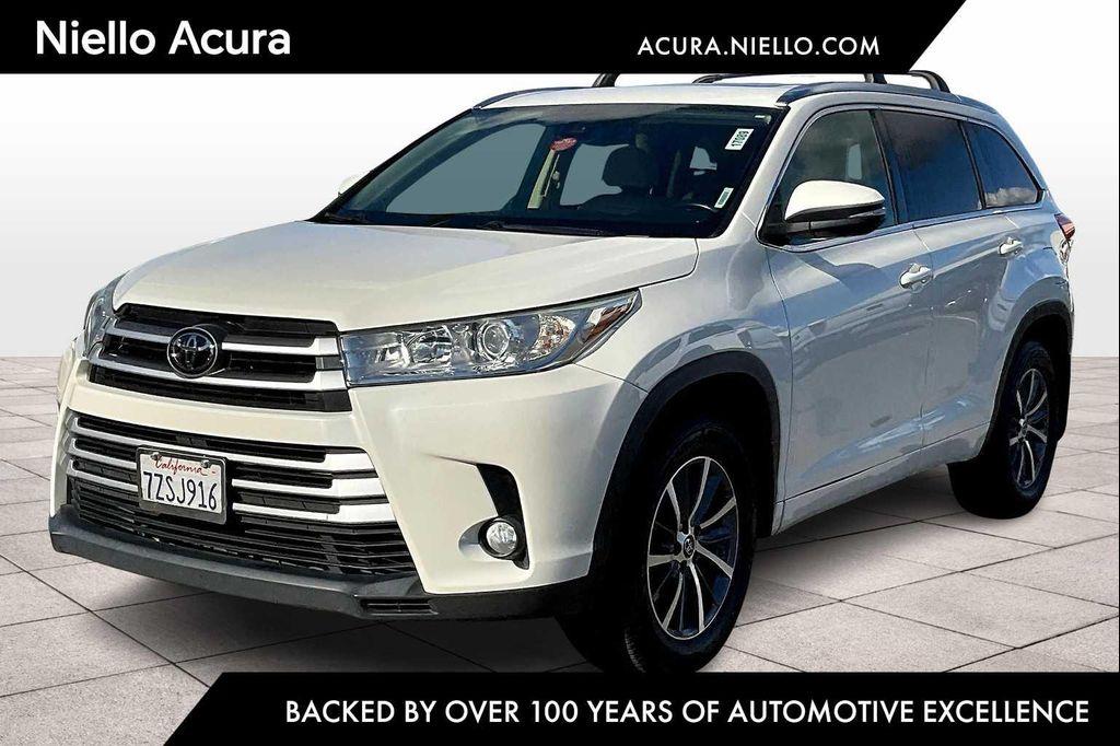 used 2017 Toyota Highlander car, priced at $13,988