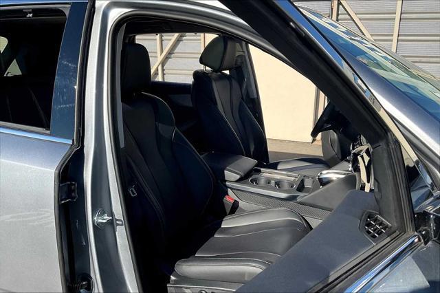 used 2025 Acura MDX car, priced at $53,900