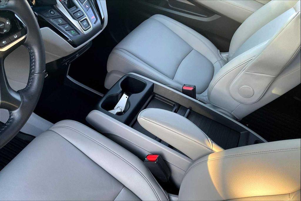 used 2024 Honda Odyssey car, priced at $41,987