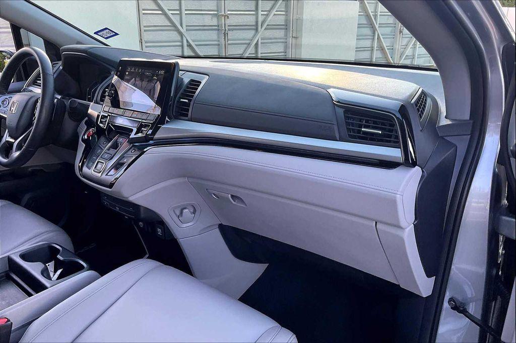 used 2024 Honda Odyssey car, priced at $41,987