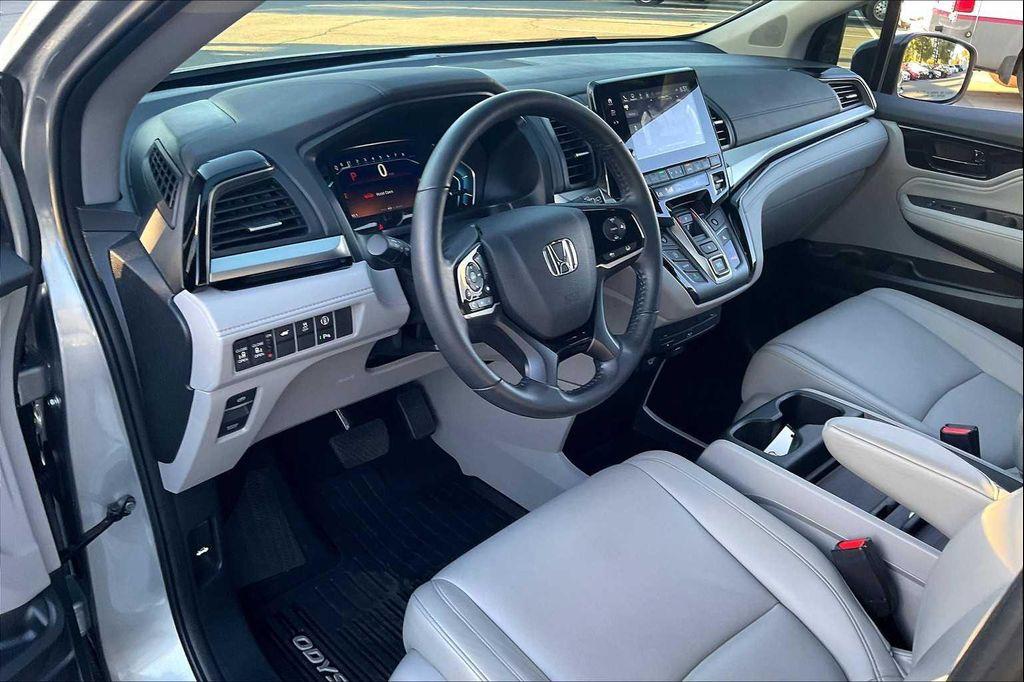 used 2024 Honda Odyssey car, priced at $41,987
