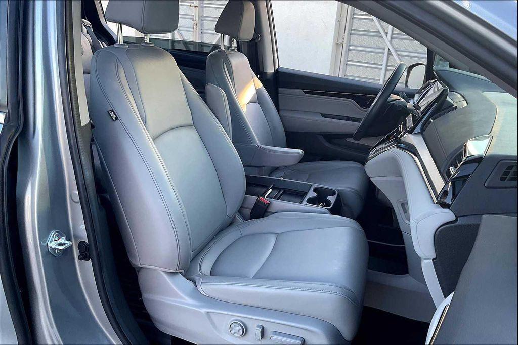 used 2024 Honda Odyssey car, priced at $41,987