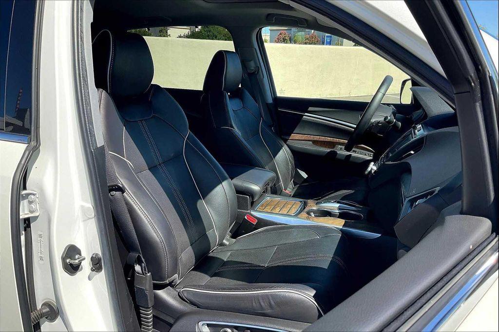 used 2019 Acura MDX car, priced at $32,995