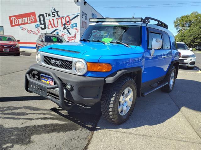 used 2007 Toyota FJ Cruiser car, priced at $16,999