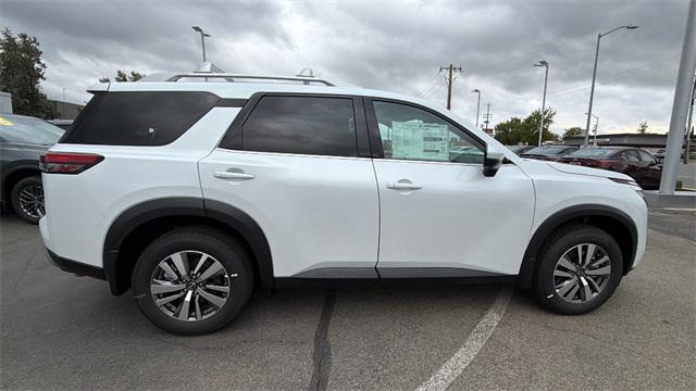 new 2025 Nissan Pathfinder car, priced at $42,875