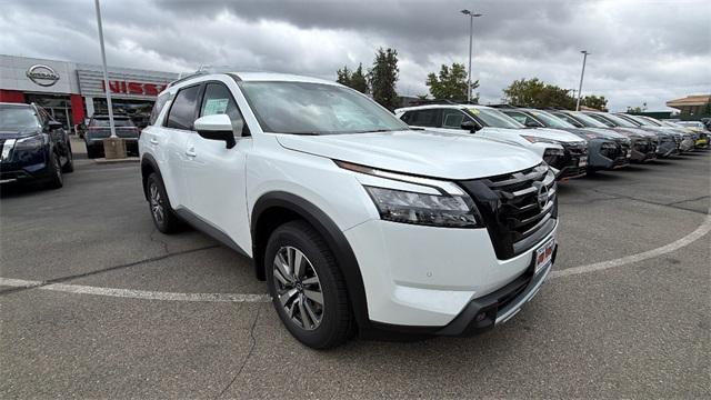 new 2025 Nissan Pathfinder car, priced at $42,875