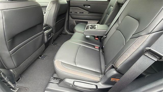 new 2025 Nissan Pathfinder car, priced at $42,875