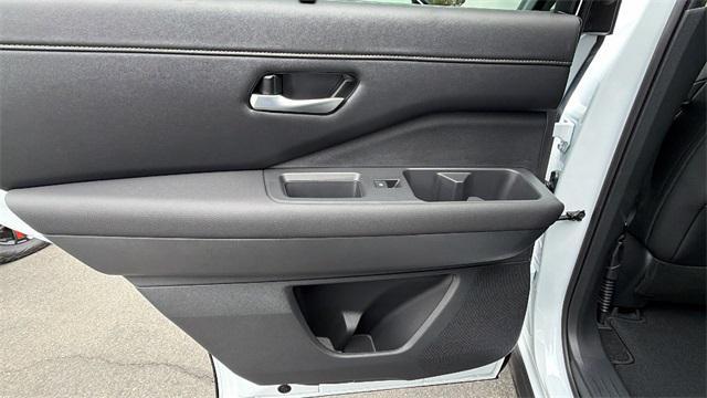 new 2025 Nissan Pathfinder car, priced at $42,875