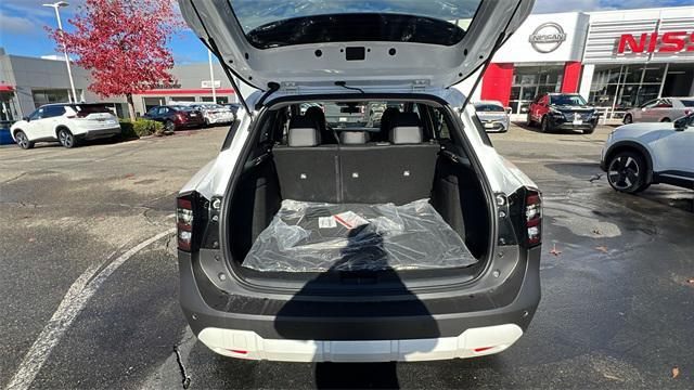 new 2025 Nissan Kicks car, priced at $28,030