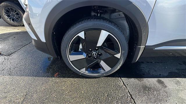 new 2025 Nissan Kicks car, priced at $28,030