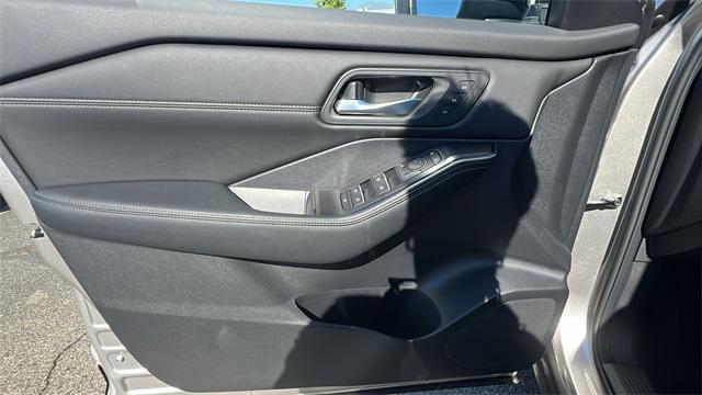 new 2025 Nissan Rogue car, priced at $39,175