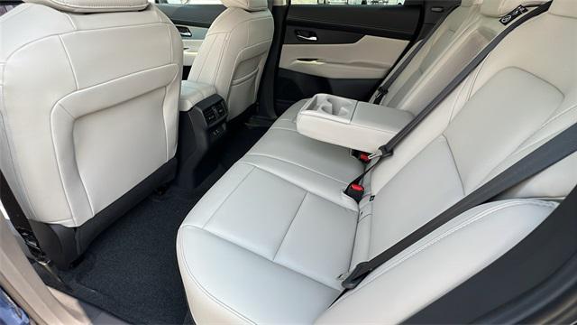 new 2025 Nissan Murano car, priced at $42,810