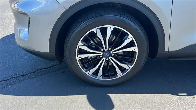 used 2022 Ford Escape car, priced at $23,995