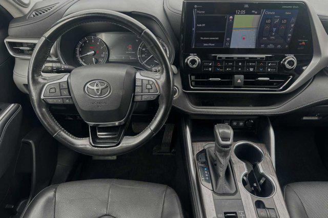 used 2020 Toyota Highlander car, priced at $33,996