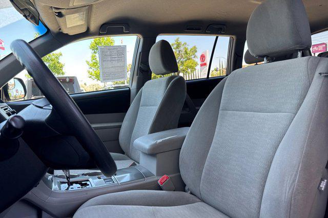 used 2013 Toyota Highlander car, priced at $13,888
