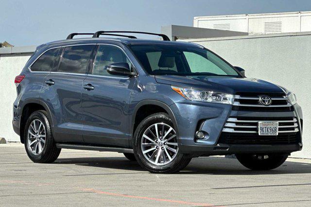 used 2019 Toyota Highlander car, priced at $28,997