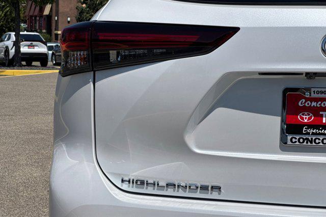 new 2025 Toyota Highlander car, priced at $46,193