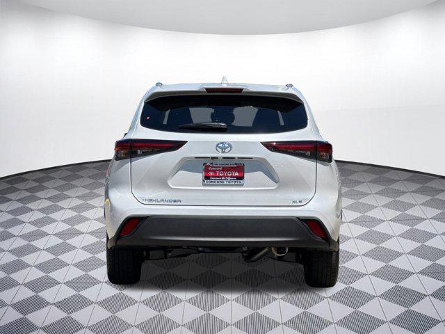 new 2025 Toyota Highlander car, priced at $46,193