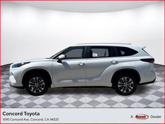 new 2025 Toyota Highlander car, priced at $46,193