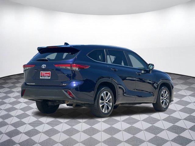 used 2023 Toyota Highlander car, priced at $35,997