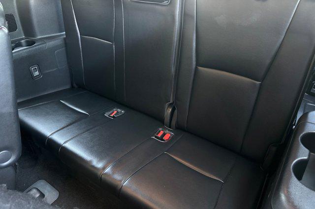 used 2023 Toyota Highlander car, priced at $35,997