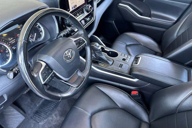 used 2023 Toyota Highlander car, priced at $35,997
