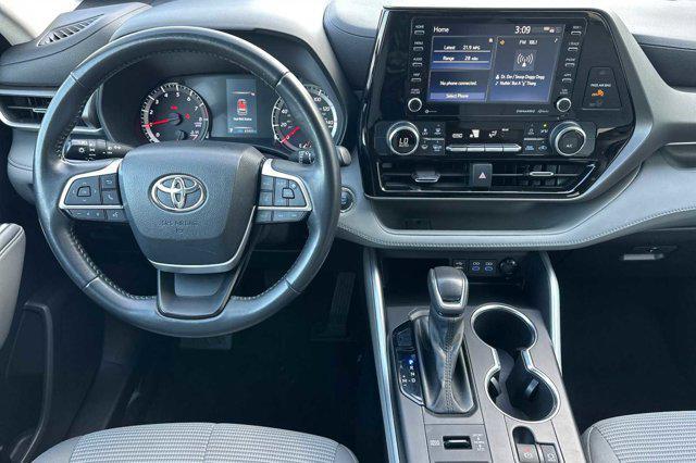 used 2022 Toyota Highlander car, priced at $29,998