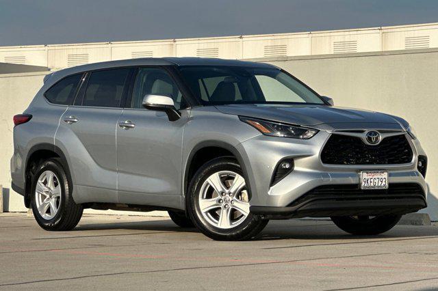 used 2022 Toyota Highlander car, priced at $29,998