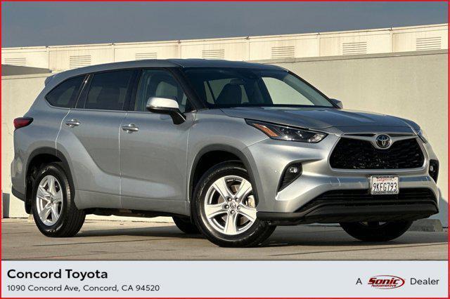 used 2022 Toyota Highlander car, priced at $29,998