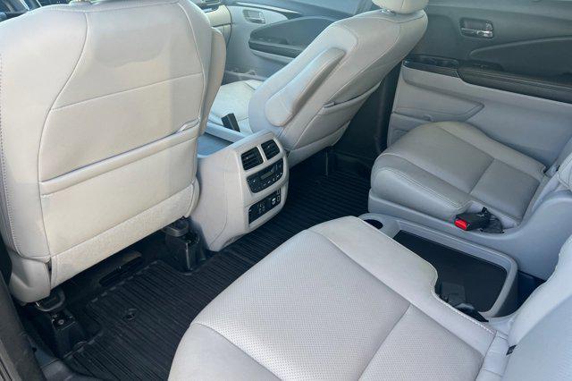 used 2022 Honda Pilot car, priced at $37,998